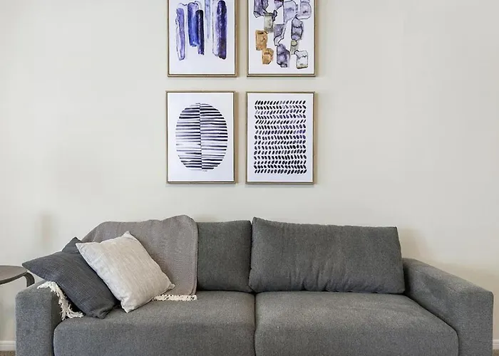 Landing Modern With Amazing Amenities *