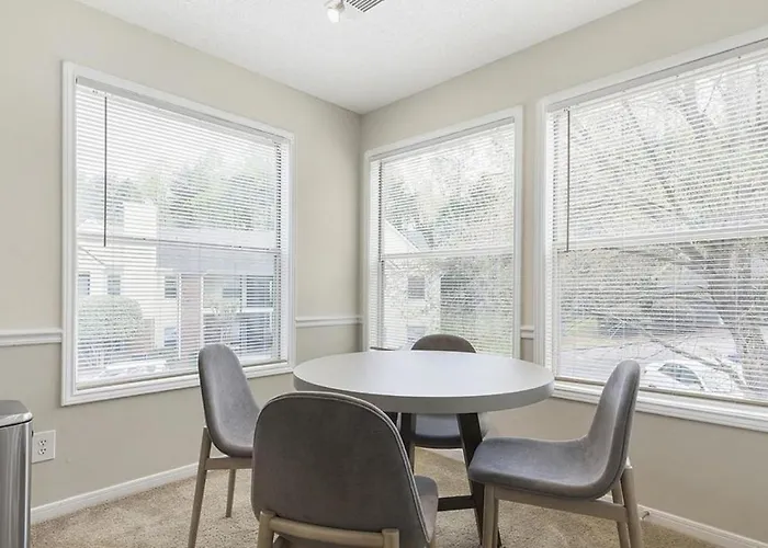 Landing Modern With Amazing Amenities
