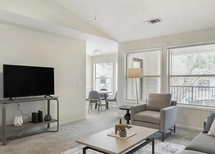 Landing Modern With Amazing Amenities Apartment *